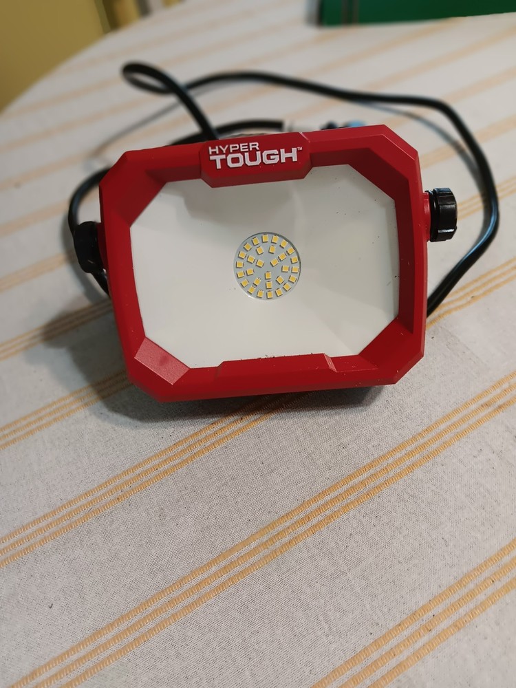 Hyper Tough Corded LED Worklight MPL1061AHR