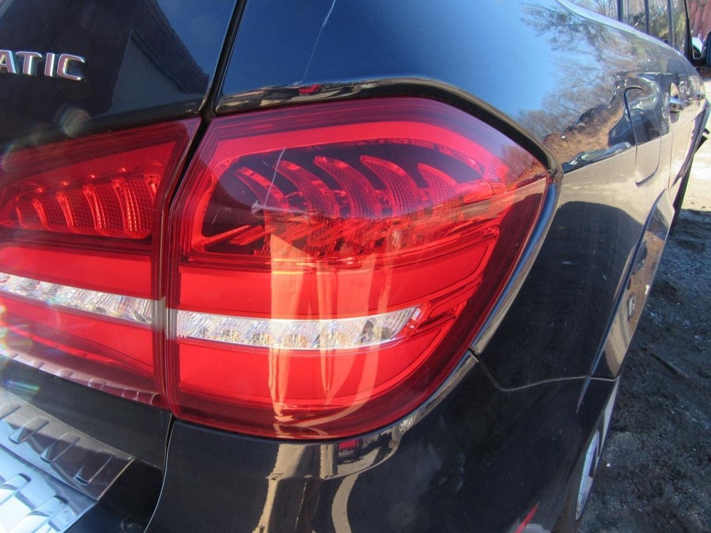 GLS63 2018 Glove Box 1100639