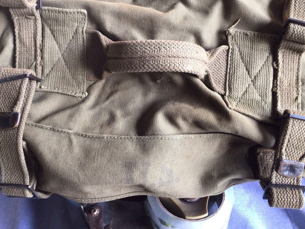 WW11-military 1945 Cargo Field Pack Scuff Marks Stitch & Ring Missing Backpack