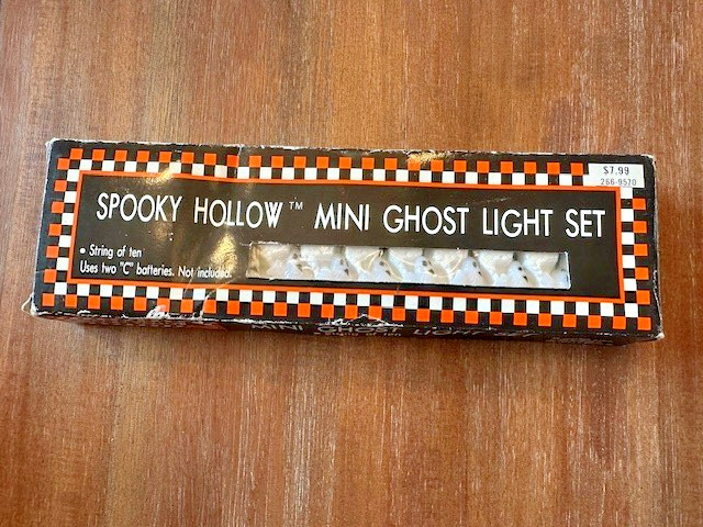 Vintage Spooky Hollow Mini Ghosts Light Set Halloween - 1 ghost doesn't light up