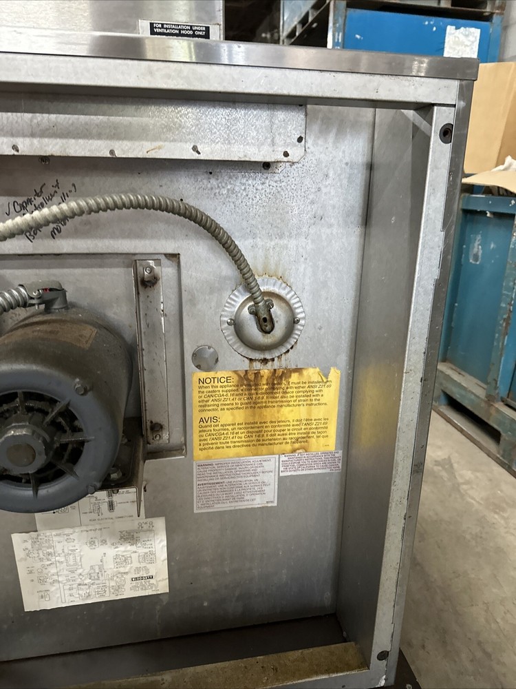 Blodgett DFG-100-3, 38.5" Gas Double Stack Convection Oven #2 (stx)