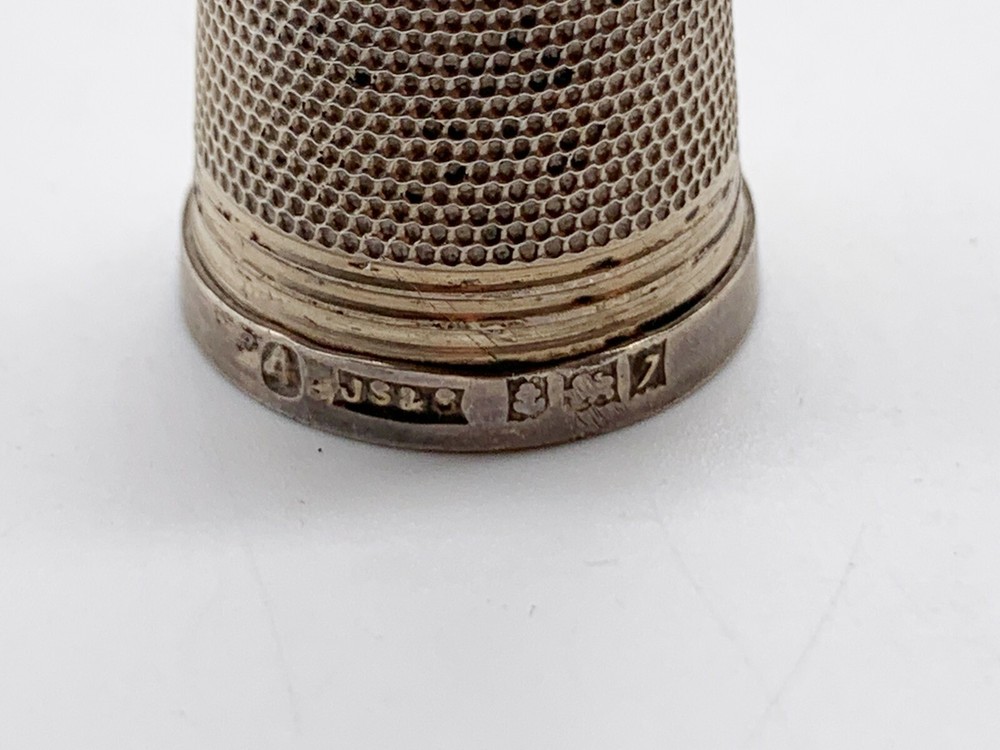 ANTIQUE SOLID STERLING SILVER SEWING THIMBLE