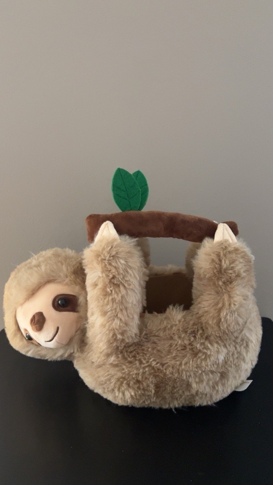 Sloth basket. Excellent condition