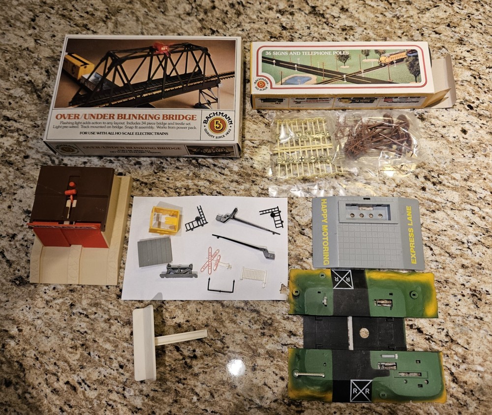 H O Bachmann Scenery - Bridge, Signs, Garage