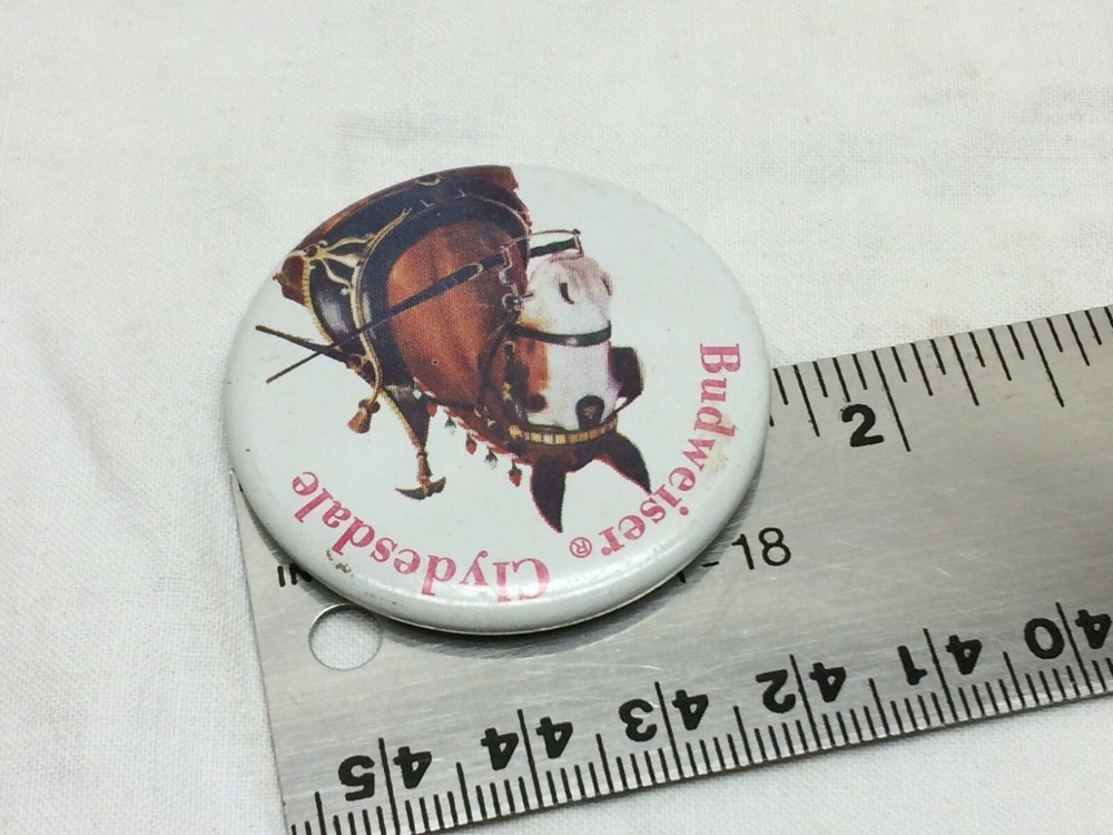 Vintage Pin Back Button Budweiser Clydesdale