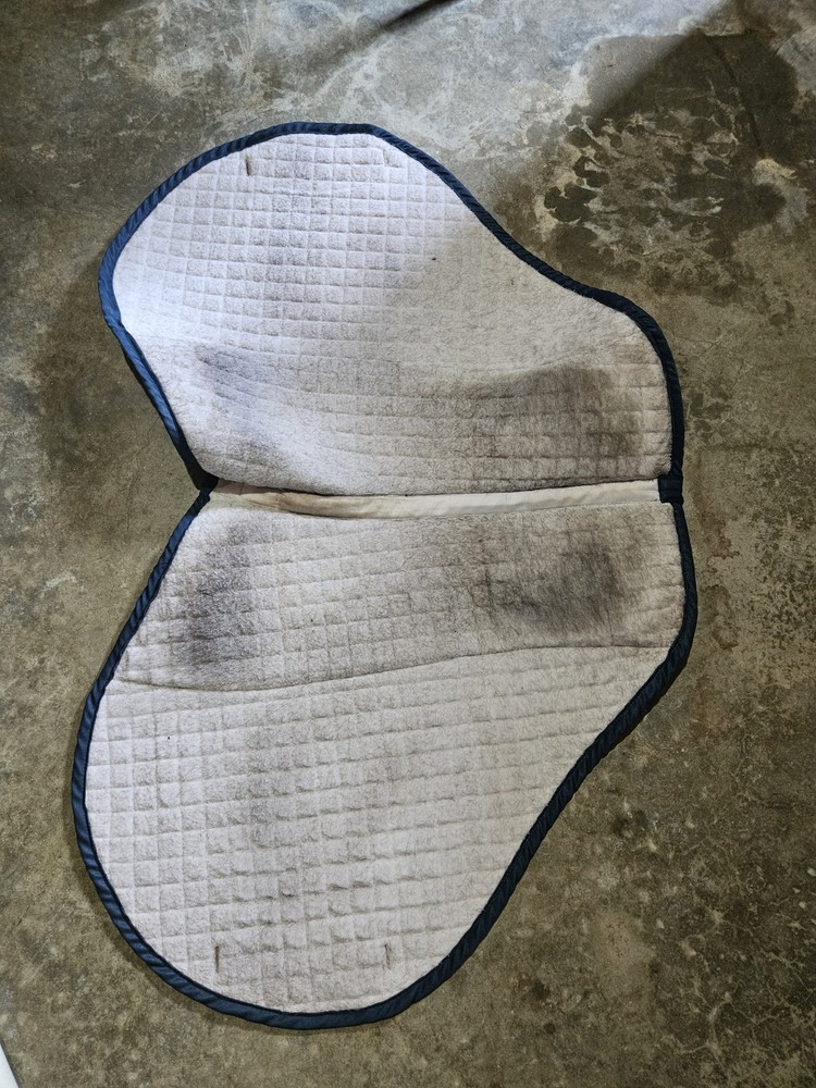 Tuffrider Blue Quilted Jumping Saddle Pad With Straps