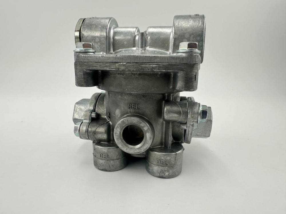 RT4 Multi-Function Trailer Spring Brake Valve - Automann KN26000