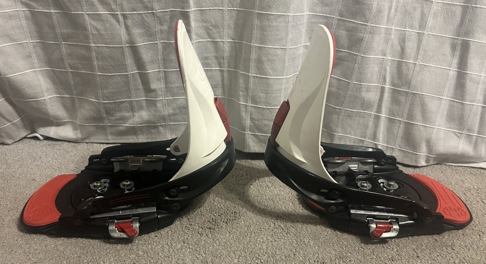 Burton Step In Bindings SI Medium 8-10 Red Black White Mounting Plates Vintage