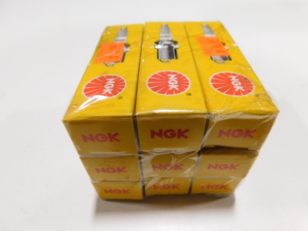 S26T2 7543 CMR7A NGK Spark Plugs CF