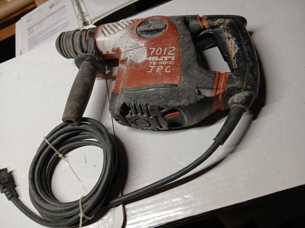 HILTI TE 30-C  Rotary Hammer Drill -No Reverse
