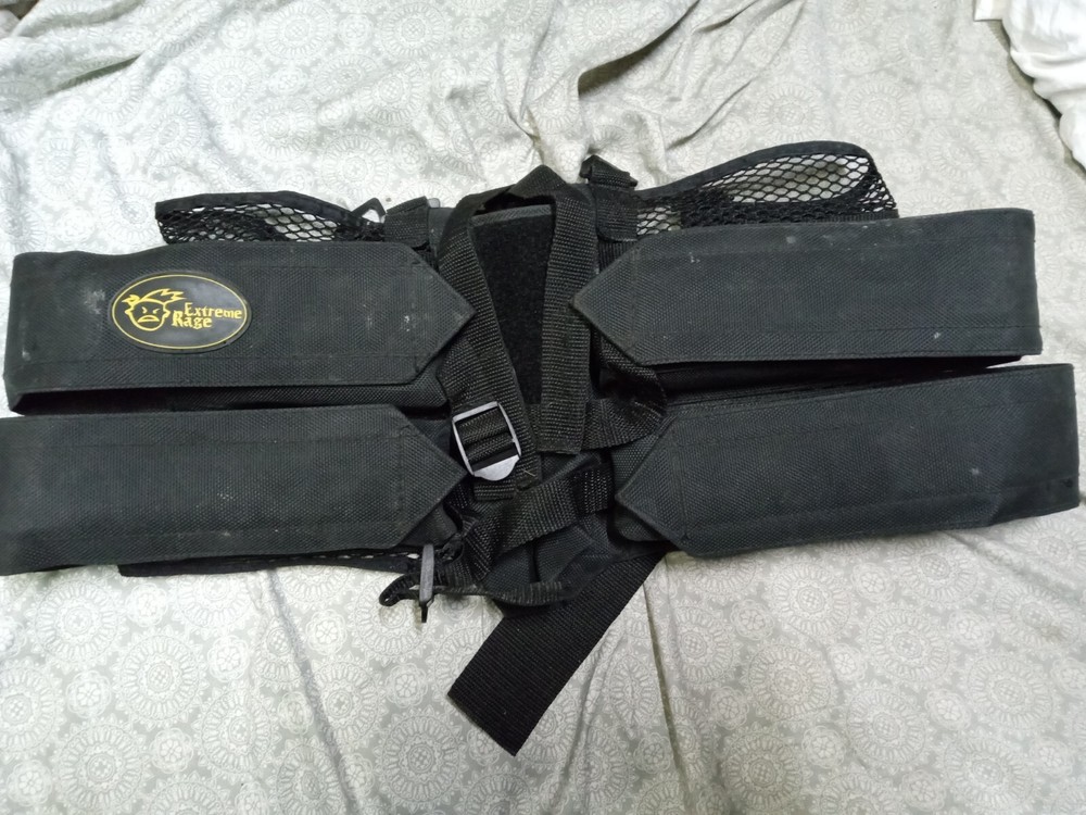 Extreme Rage Black 4+1 Paintball Pack Harness
