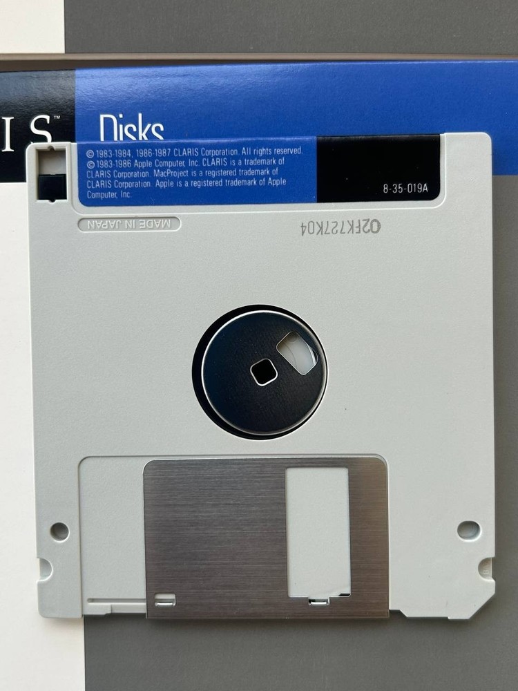 Claris MacProject II Boxed Software Disks Manuals Vintage