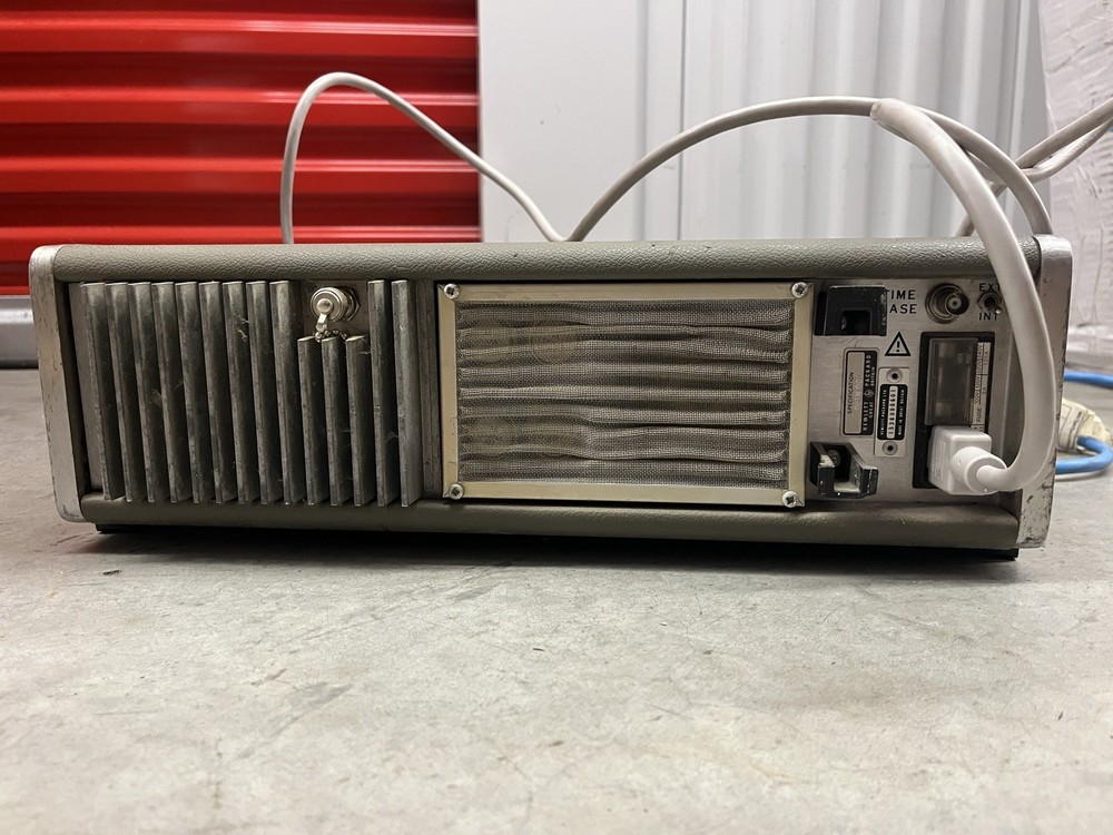 HP Hewlett-Packard 8640B Signal Generator - Tested & Working