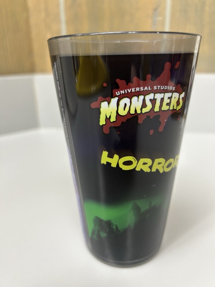 Universal Monsters DRACULA Vintage 5.5 “ Plastic Cup