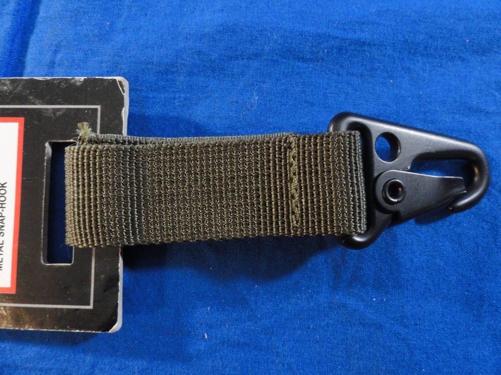NEW VOODOO TACTICAL 20-9724 HOOK & LOOP ATTACHMENT BLOOD B-POS STRAP CLIP