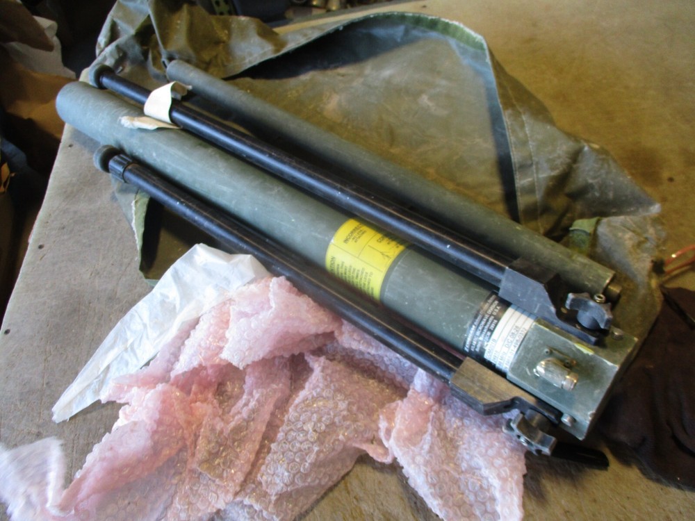 Used Cobham Ground Antenna 30-88mhz w/Bag, Decent Cond.