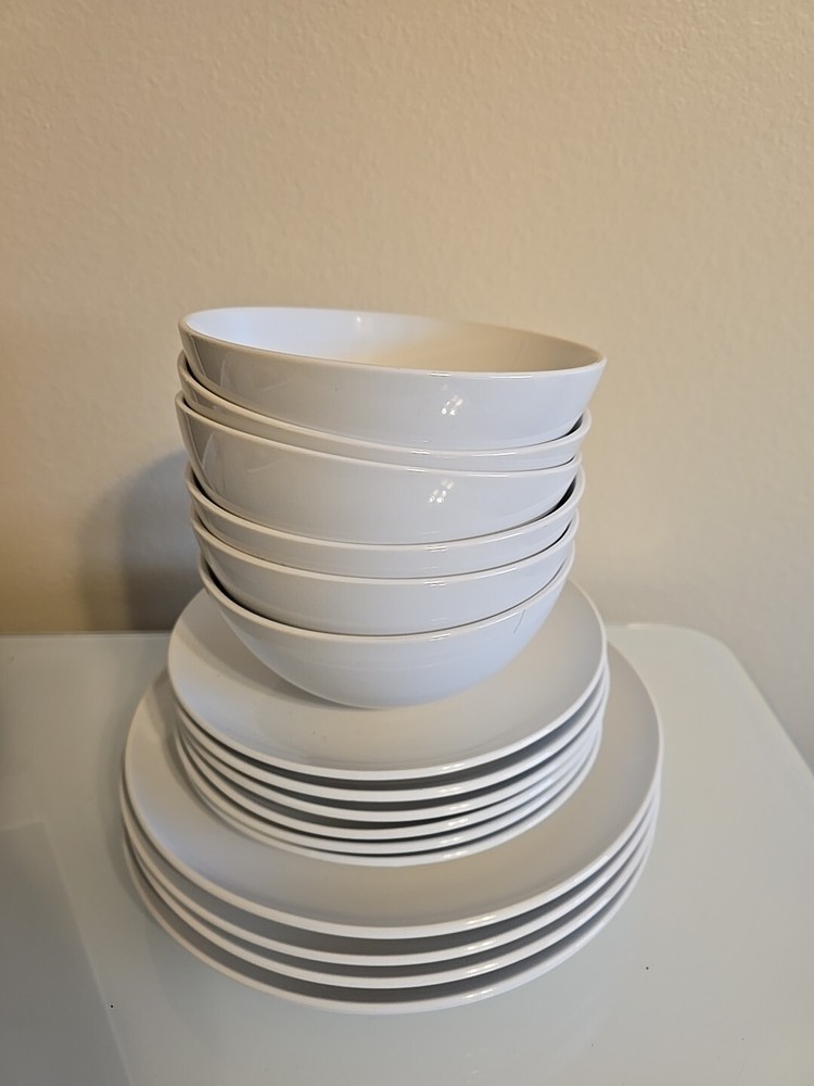 IKEA 17 Piece Dinnerware Set