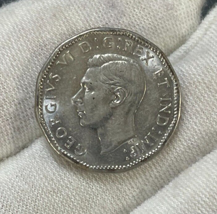 1944 Canada 5 Cents Coin Excellent Condition