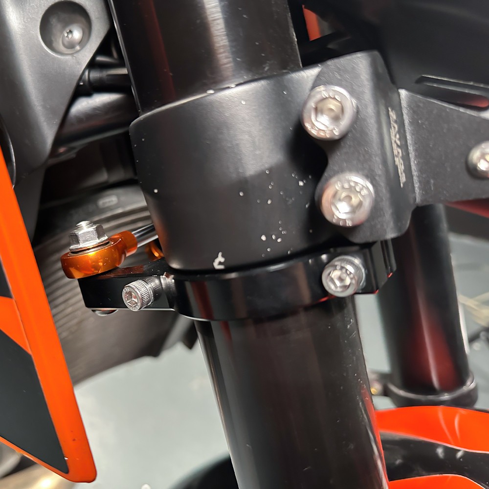 CNC Steering Damper Mounting Bracket Stabilizer Linear For 690 DUKE /R 2014-2018