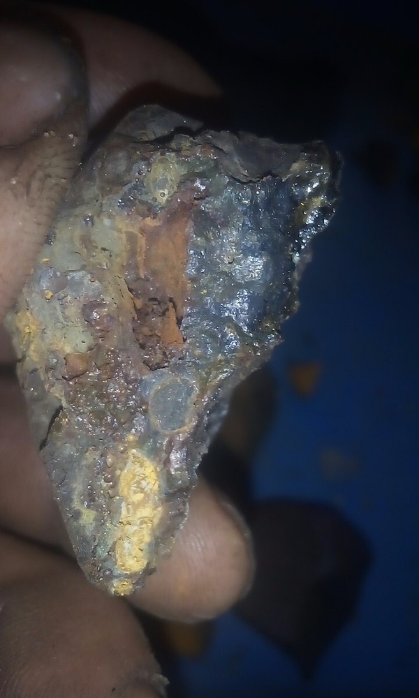gold ore specimen