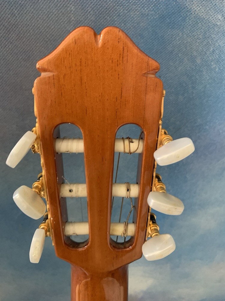 Raimundo Classical Guitar 146