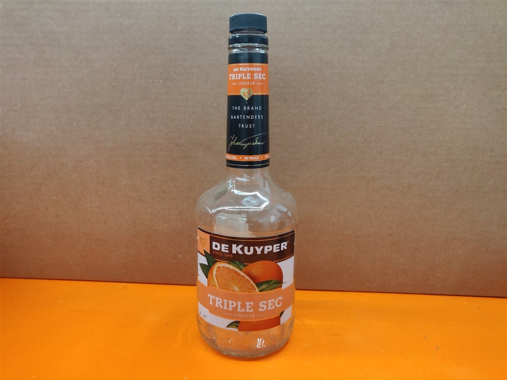 ⭐️⭐️⭐️⭐️⭐️ EMPTY 750mL DeKuyper Triple Sec Glass Bottle for Art Crafts