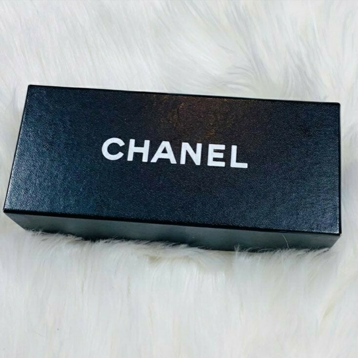 CHANEL⚡Luxury Classic Black Sunglasses Gift Box w/ Logo: 100% AUTHENTIC !! 🖤 🤍