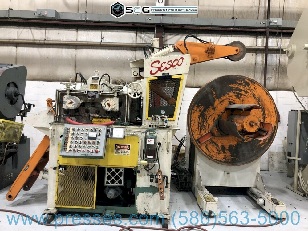 30000 LBS SESCO, 30" MAX COIL WIDTH, STRAIGHTENER AND SERVO FEED