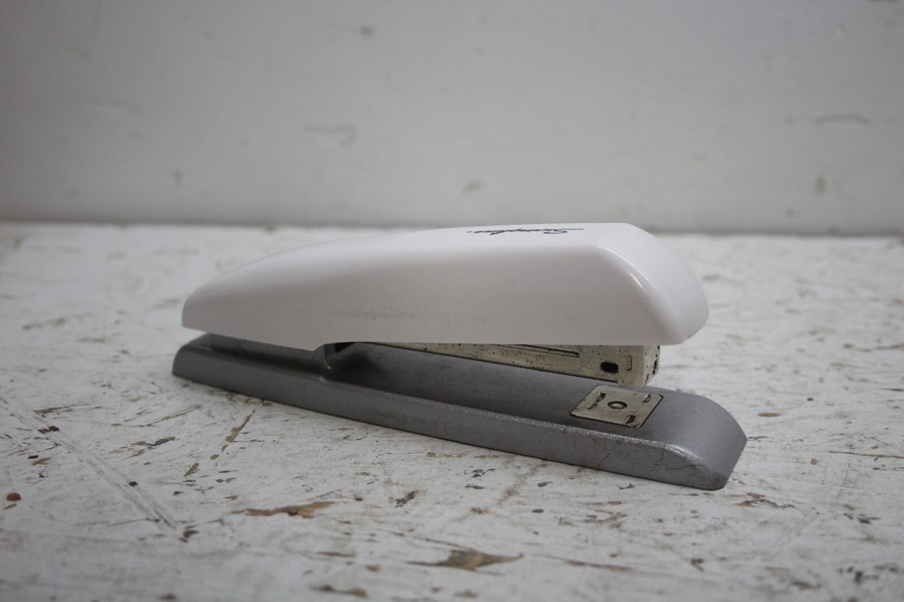 ACCO Brands Swingline White STAPLER