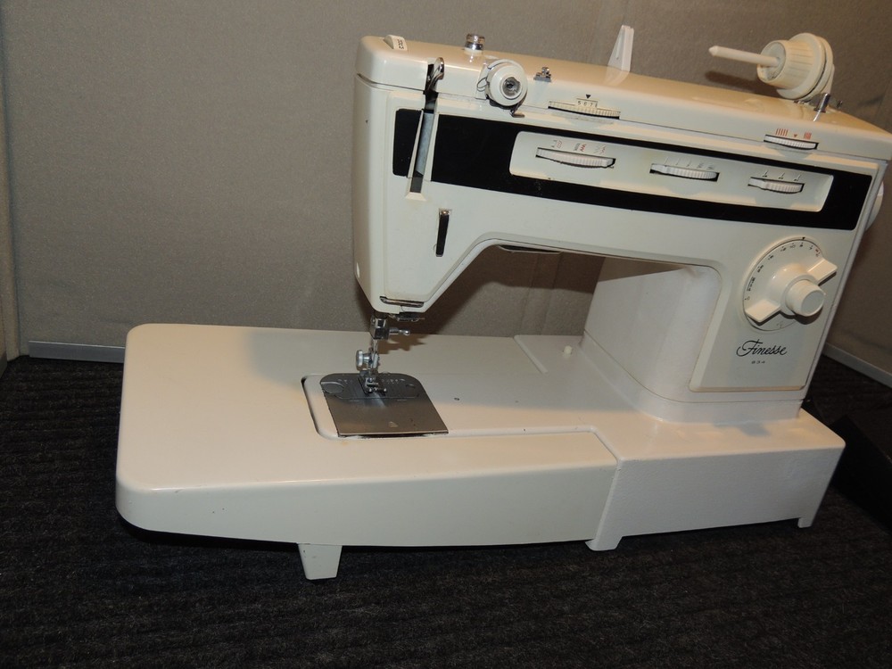 Finesse 834 Sewing Machine