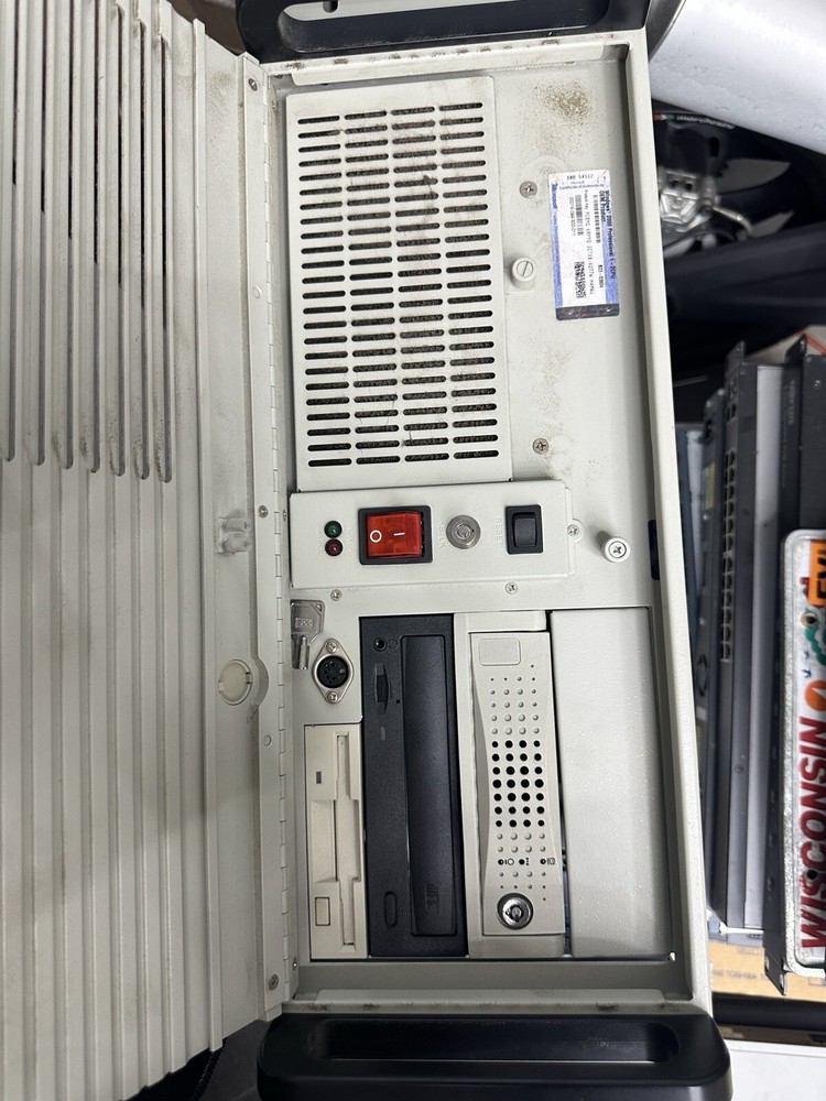 InnLine 2020 Windows® 2000 Professional 1- 2CPU OEM Product