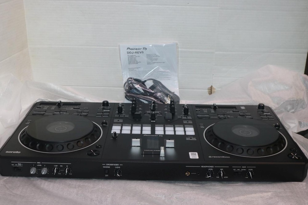 Pioneer DDJ-REV5 Scratch-Style 2-Channel Performance DJ Controller