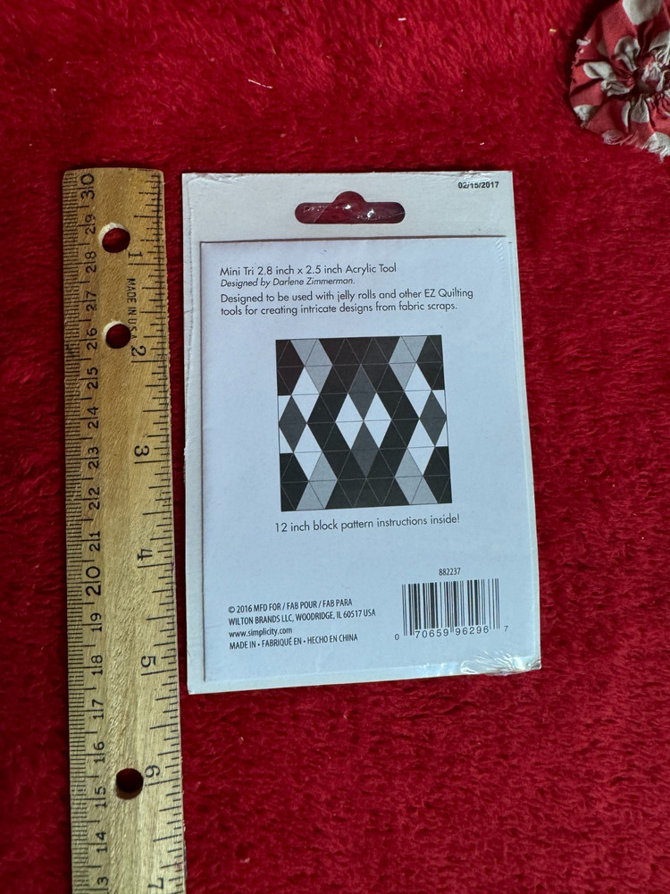 NIP EZ Quilting Jelly Roll Ruler Mini Tri Template with Patterns Triangle