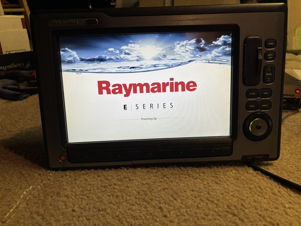 RAYMARINE E 120W WIDESCREEN HYBRIDTOUCH CHARTPLOTTER/MULTIFUNCTION DISPLAY