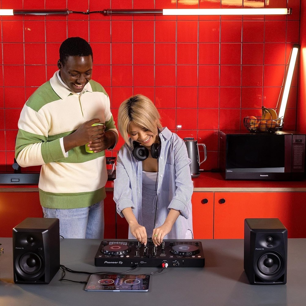 DDJ- 2-deck Rekordbox and Serato DJ Controller - Graphite