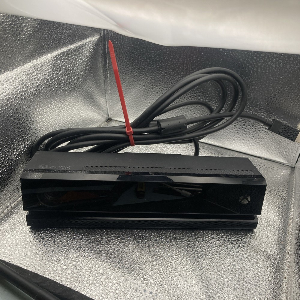 Microsoft Xbox One Kinect Sensor - Black OEM Model 1520 Authentic w/ TV Mount