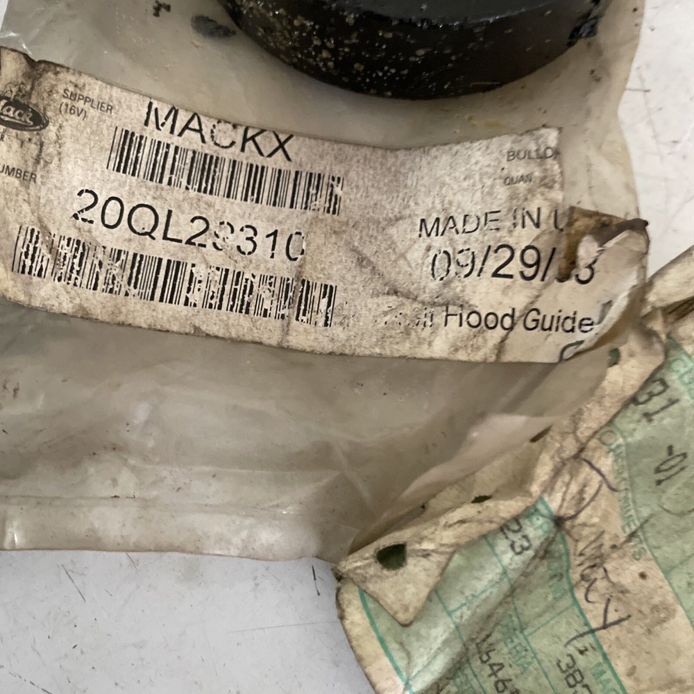 GENUINE MACK INSULATOR 20QL29310 NEW OEM
