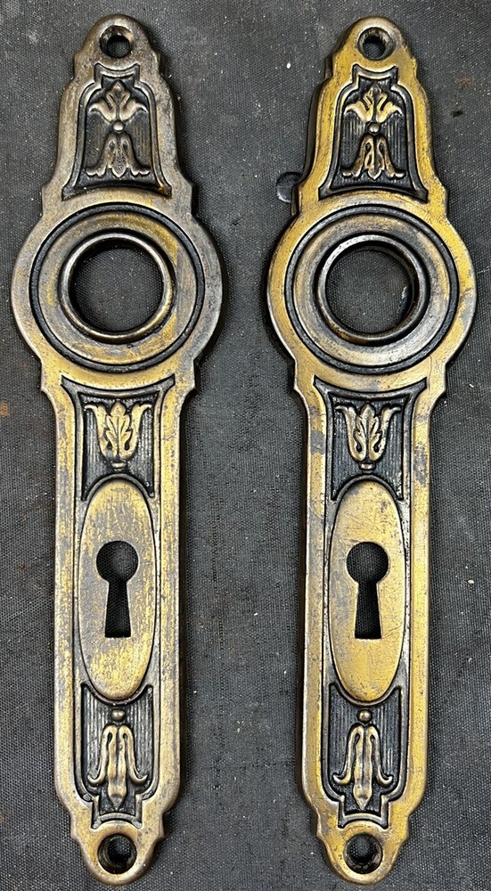 Art Deco Yale Passage Set Knobs, Plates, Mortise