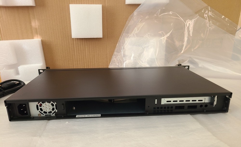 Compact 1U Rackmount Mini-ITX Server Chassis Black with 220W PSU Kit