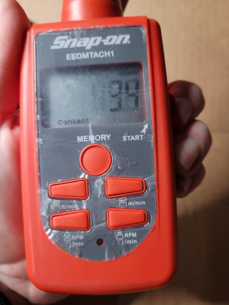 SNAP ON EEDMTACH1 DIGITAL TACHOMETER
