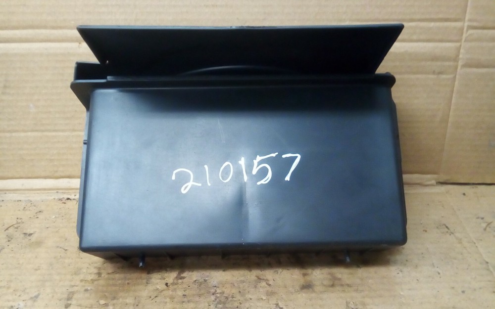 2001-2007 Ford Taurus Interior CD Disc Holder