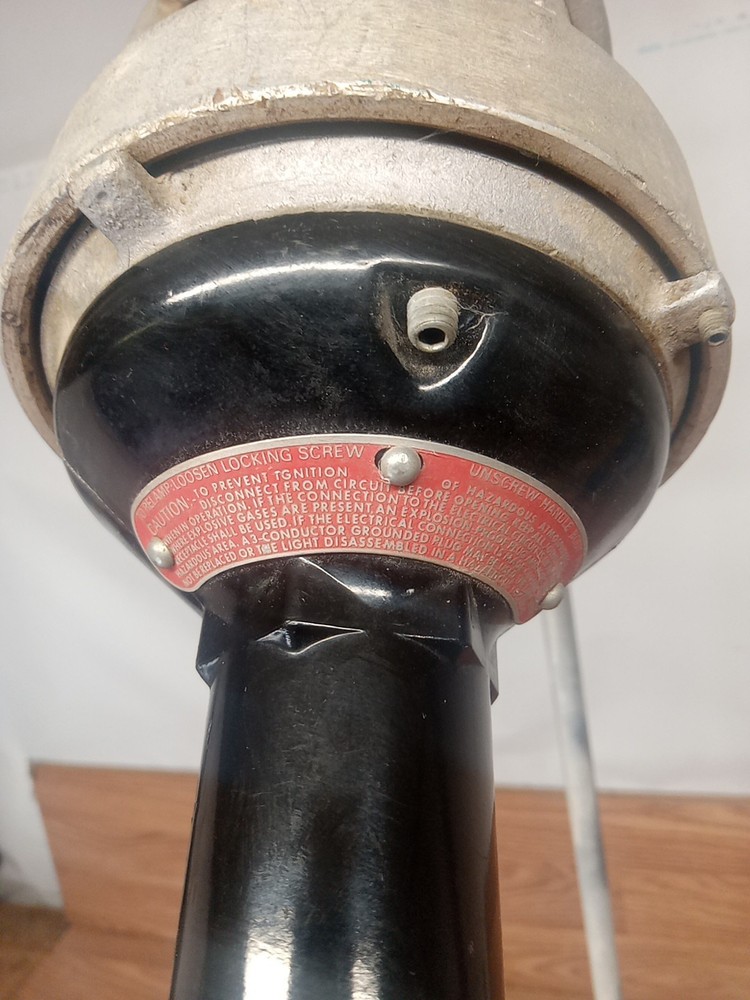 Crouse Hinds EVH106 Explosion Proof Hand Light Model 70