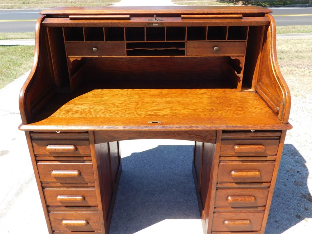 Oak "S" Roll Cylinder Roll Desk circa 1910