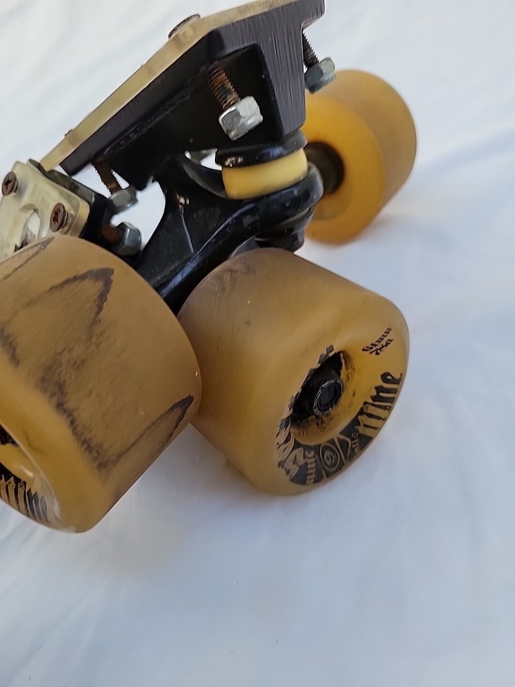 Thunder Trucks Cast Medium Profile + spitfire 61 mm wheels