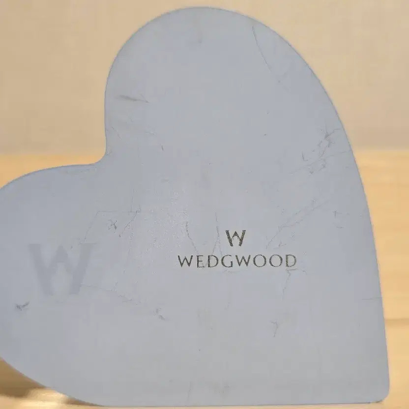 Wedgewood Heart Table Clock - Lightly Used