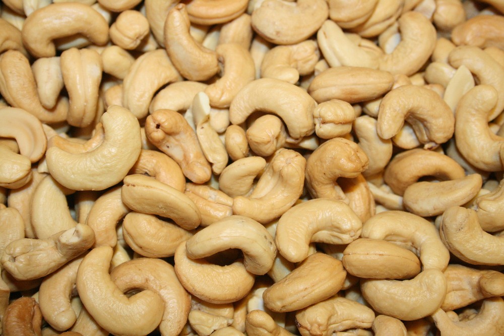 CASHEWS ROASTED UNSALTED, 5LBS