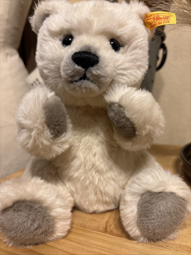 Steiff plush White Polar Bear Teddy Bear 01606 With Button Tag