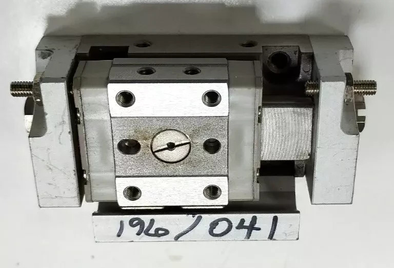 SMC MXP10-10 COMPACT LINEAR PNEUMATIC AIR SLIDE TABLE.