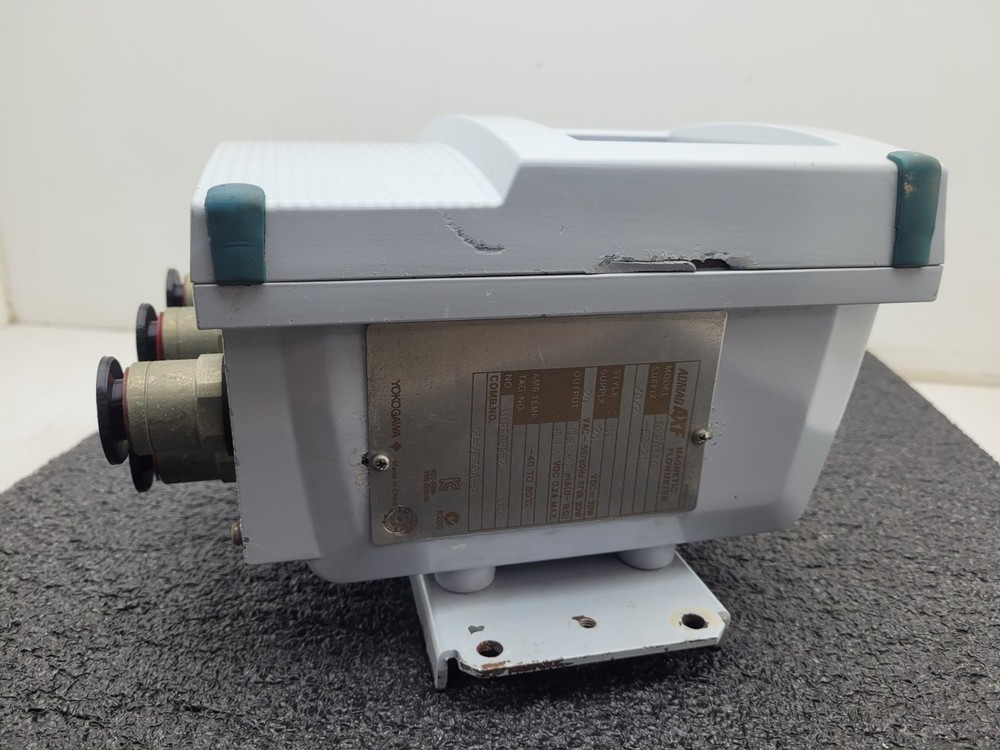 Yokogawa Admag AXFA11G-E2-21/A Magnetic Flowmeter Transmitter Transducer
