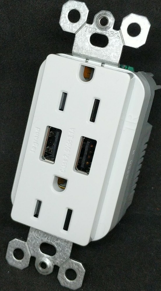 Pass & Seymour Legrand 15 Amp Wall Plug Outlet with 3.1A USB  White  New